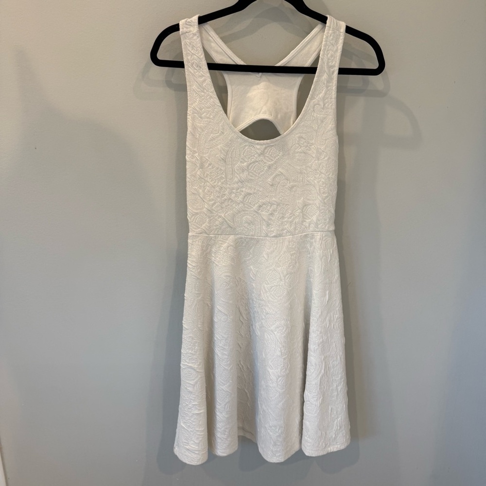 Everly White Floral Jacquard Sleeveless Fit & Flare Dress Cut-Out Back Size S - Picture 7 of 8